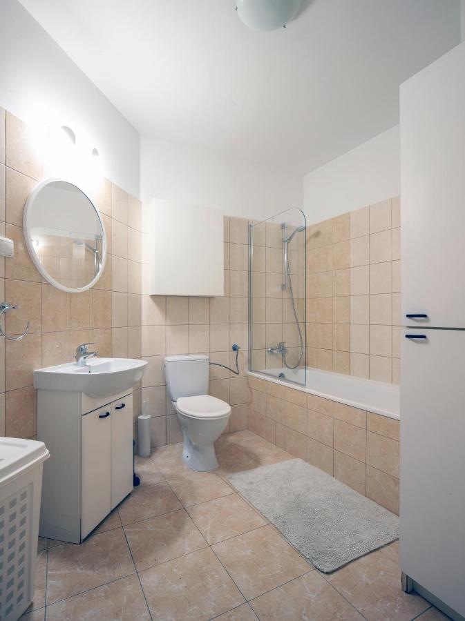 Warsaw-aparts Bukowinska 8 * Varšava