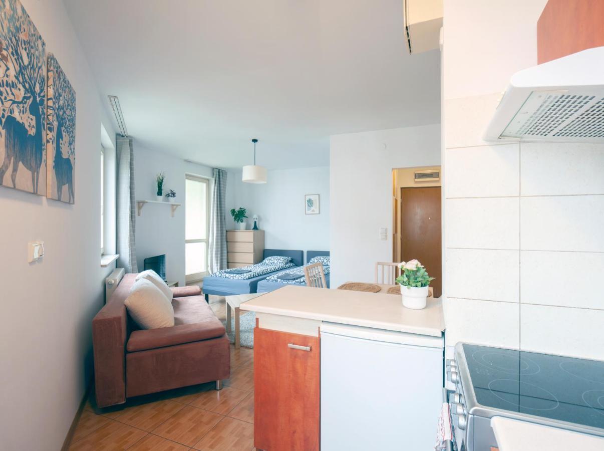 Warsaw-aparts Bukowinska 8 * Varšava